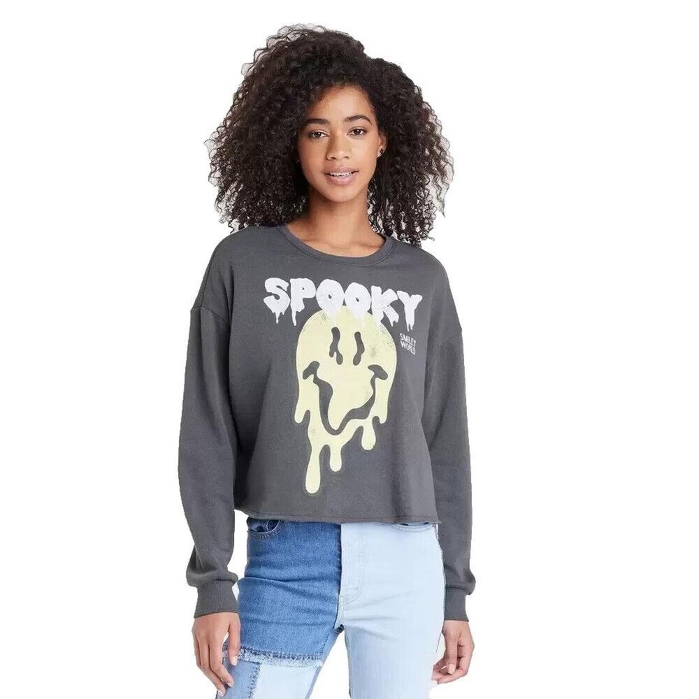 Smiley world spooky pullover NWOT